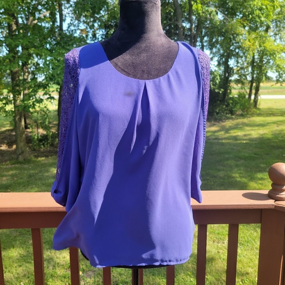 Naked Zebra Ladies Lace Sleeve Purple Business Casual Blouse sz Med